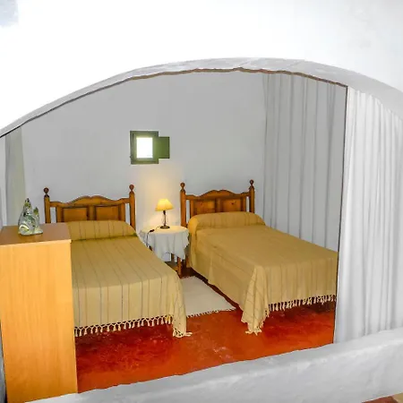 Sa Mesquida Sleeps 11 Pool Wifi